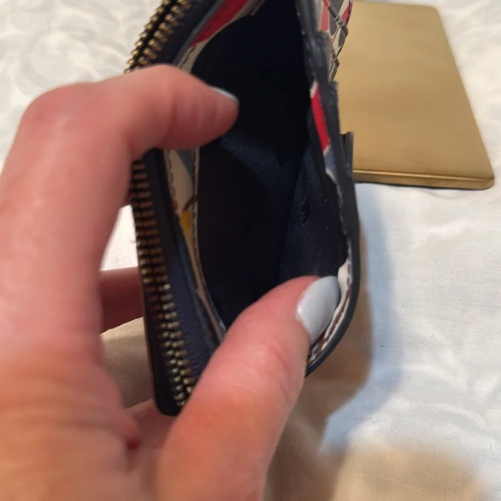 Kate Spade Compact Wallet with Keyring - Picture 5 of 6
